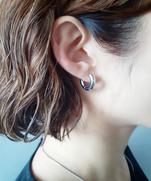 thank U more(サンキューモア)の「金属アレルギー対応 【サージカルステンレス】シンプル フープ ピアス(ピアス(両耳用)・レディース・シルバー/ゴールド・FREE)」の1枚目の写真