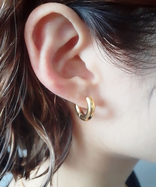thank U more(サンキューモア)の「金属アレルギー対応 【サージカルステンレス】シンプル フープ ピアス(ピアス(両耳用)・レディース・シルバー/ゴールド・FREE)」の2枚目の写真