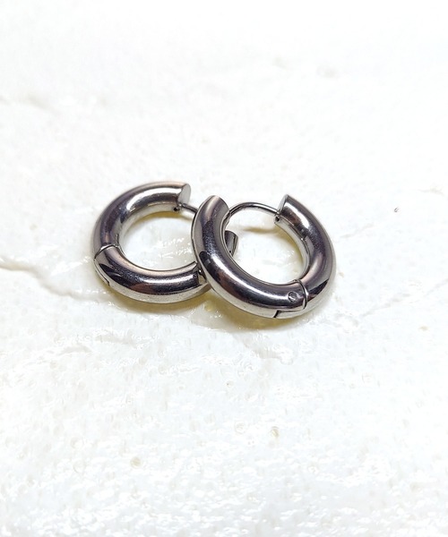 thank U more(サンキューモア)の「金属アレルギー対応 【サージカルステンレス】シンプル フープ ピアス(ピアス(両耳用)・レディース・シルバー/ゴールド・FREE)」の7枚目の写真