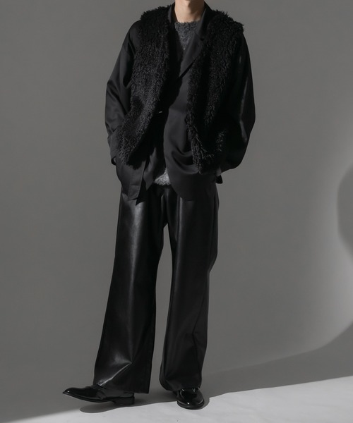 Adoon plain（アドーンプレーン）の「【Adoon plain】フェイクファーベスト（ベスト・メンズ・ブラック・MEDIUM/LARGE）」の3枚目の写真