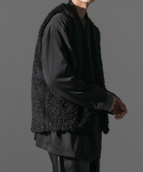 Adoon plain（アドーンプレーン）の「【Adoon plain】フェイクファーベスト（ベスト・メンズ・ブラック・MEDIUM/LARGE）」の9枚目の写真