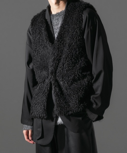 Adoon plain（アドーンプレーン）の「【Adoon plain】フェイクファーベスト（ベスト・メンズ・ブラック・MEDIUM/LARGE）」の7枚目の写真