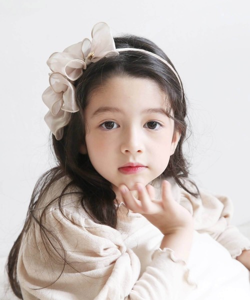 Rora（ローラ）の「カンナ カチューシャ (2color)（カチューシャ・キッズ・ベージュ/ブラック・フリー）」の5枚目の写真