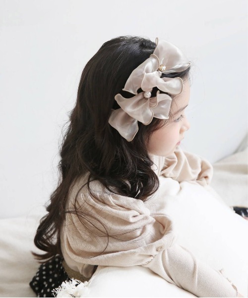 Rora（ローラ）の「カンナ カチューシャ (2color)（カチューシャ・キッズ・ベージュ/ブラック・フリー）」の6枚目の写真