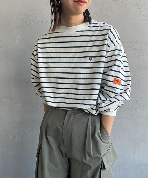 UNIVERSAL OVERALL（ユニバーサルオーバーオール）の「【men's FUDGE 7月号掲載】[UNIVERSAL OVERALL/ユニバーサルオーバーオール] 別注 ロングスリーブポケットTシャツ（Tシャツ/カットソー・レディース・ホワイト/ホワイト系/グリーン系/ブルー系/サックスブルー/ブラック/ネイビー・S/M/L）」の3枚目の写真