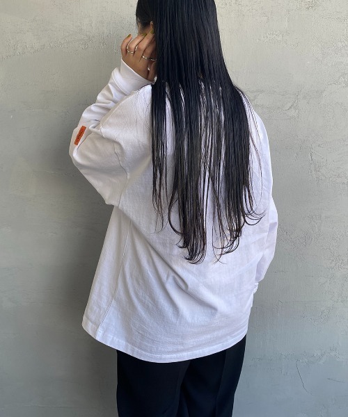 UNIVERSAL OVERALL（ユニバーサルオーバーオール）の「【men's FUDGE 7月号掲載】[UNIVERSAL OVERALL/ユニバーサルオーバーオール] 別注 ロングスリーブポケットTシャツ（Tシャツ/カットソー・レディース・ホワイト/ホワイト系/グリーン系/ブルー系/サックスブルー/ブラック/ネイビー・S/M/L）」の14枚目の写真