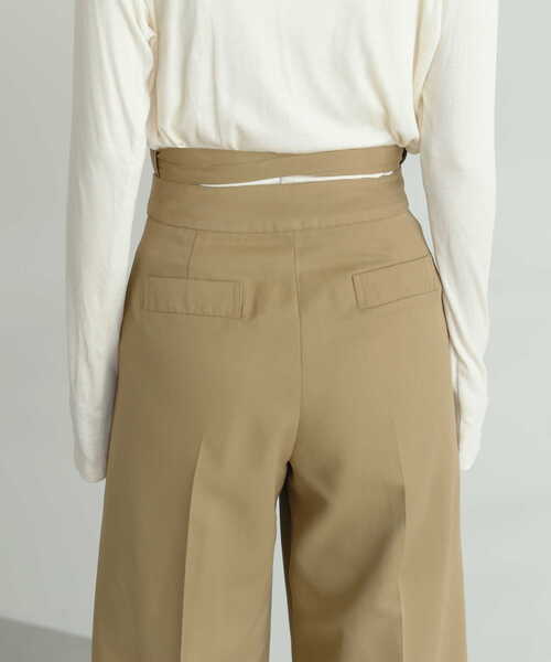 N.(N. Natural Beauty Basic)(エヌエヌナチュラルビューティーベーシック)の「◆ロングストラップベルトワイドパンツ(スラックス・レディース・ブラック/ベージュ・MEDIUM)」の14枚目の写真