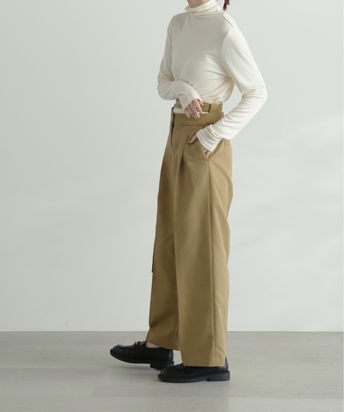 N.(N. Natural Beauty Basic)(エヌエヌナチュラルビューティーベーシック)の「◆ロングストラップベルトワイドパンツ(スラックス・レディース・ブラック/ベージュ・MEDIUM)」の7枚目の写真