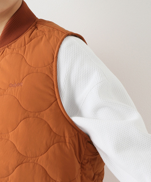 ONLY NY（オンリーニューヨーク）の「【ONLY NY / オンリーニューヨーク】FULTON QUILTED VEST（その他アウター・メンズ・オレンジ・LARGE/X-LARGE）」の10枚目の写真