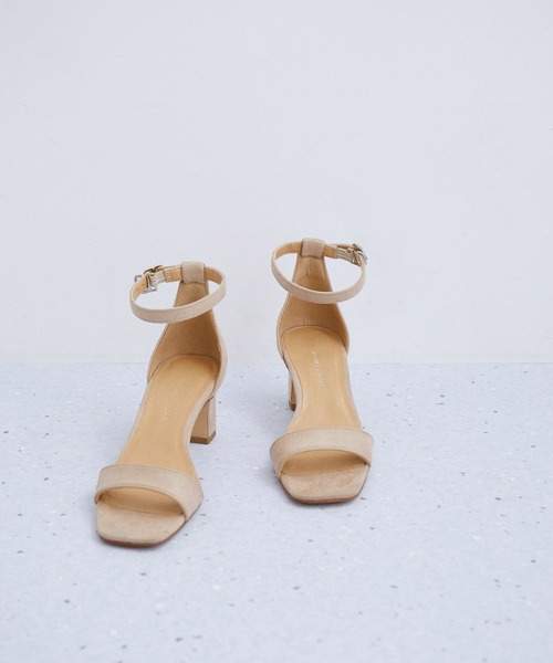 ADAM ET ROPE'（アダムエロペ）の「【一部WEB限定カラー】アンクルストラップサンダル（サンダル・レディース・ラベンダー/ベージュ/ブラック・24.5cm/24.0cm/23.5cm/23.0cm/22.5cm）」の3枚目の写真