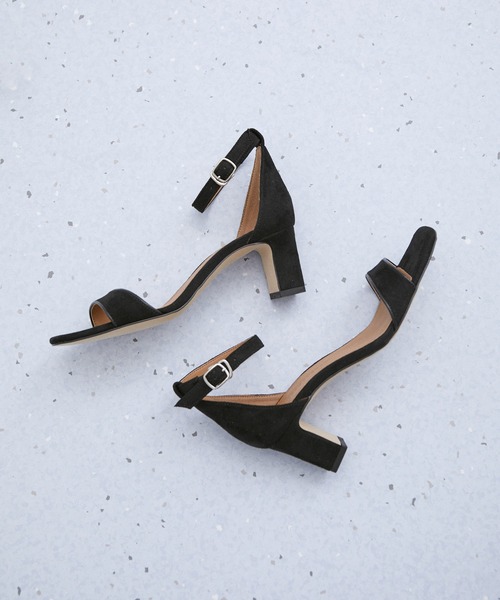 ADAM ET ROPE'（アダムエロペ）の「【一部WEB限定カラー】アンクルストラップサンダル（サンダル・レディース・ラベンダー/ベージュ/ブラック・24.5cm/24.0cm/23.5cm/23.0cm/22.5cm）」の2枚目の写真