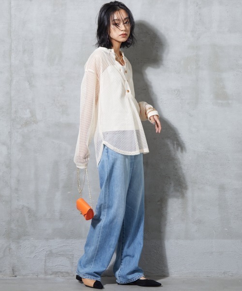 GEVS.(ジェイヴィス)の「<大きいサイズ> ライトオンスデニムワイドストレートパンツ GEVS.(デニムパンツ・レディース・ブルー系/ライトブルー・80/84/88/92/96/98/122/114/106)」の15枚目の写真