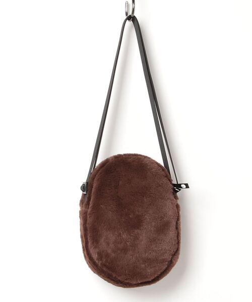 A BATHING APE（アベイシングエイプ）の「APE HEAD SHOULDER BAG