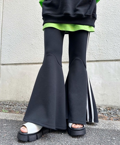 Narcissus（ナルシス）の「【SINN】Narcissusオリジナル　フレアラインパンツ（その他パンツ・レディース・ブルー/ブラック・FREE）」の9枚目の写真