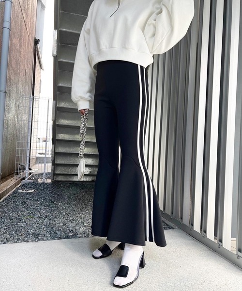 Narcissus（ナルシス）の「【SINN】Narcissusオリジナル　フレアラインパンツ（その他パンツ・レディース・ブルー/ブラック・FREE）」の12枚目の写真