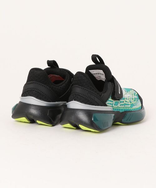 瞬足(シュンソク)の「瞬足/SYUNSOKU/キッズスニーカー/JJ-055(スニーカー・キッズ・ダークグリーン/ブルー/シルバー/サックスブルー/ホワイト系その他・23.0cm/23.5cm/19.0cm/17.5cm/19.5cm/21.0cm/24.5cm/16.5cm/16.0cm/17.0cm/18.0cm/24.0cm/22.0cm/20.5cm/22.5cm/18.5cm/21.5cm/25.0cm/20.0cm)」の6枚目の写真