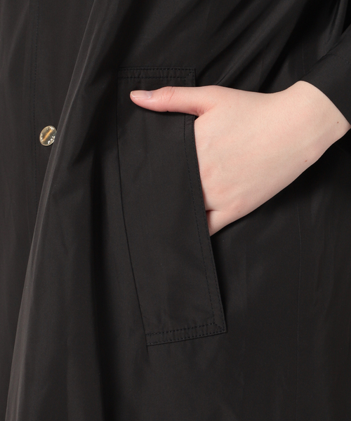 Traditional Weatherwear（トラディショナルウェザーウェア）の「【TRADITIONAL WEATHERWEAR】PENRITH RAIN PA：レインコート（その他アウター・レディース・ブラック/ベージュ・SMALL/MEDIUM）」の4枚目の写真