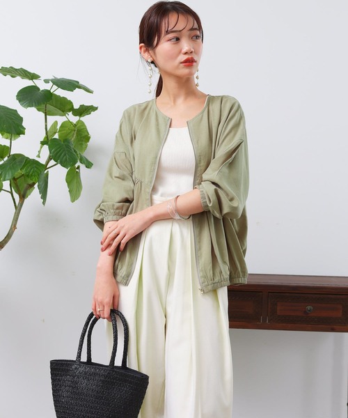 Chez toi(シェトワ)の「レーヨンリネン切替ギャザーブルゾン(ブルゾン・レディース・モカ/グリーン/オフホワイト/ブラック・FREE)」の17枚目の写真