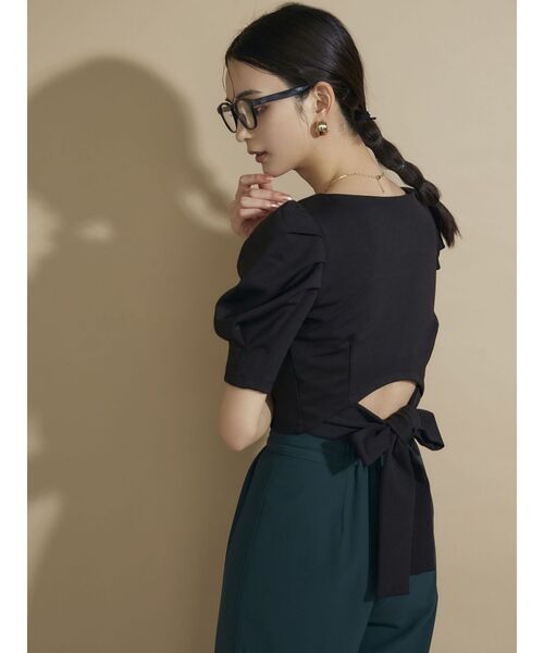 RESEXXY（リゼクシー）の「バックリボンパフトップス（Tシャツ/カットソー・レディース・ブラック/ホワイト/ベージュ・FREE）」の5枚目の写真