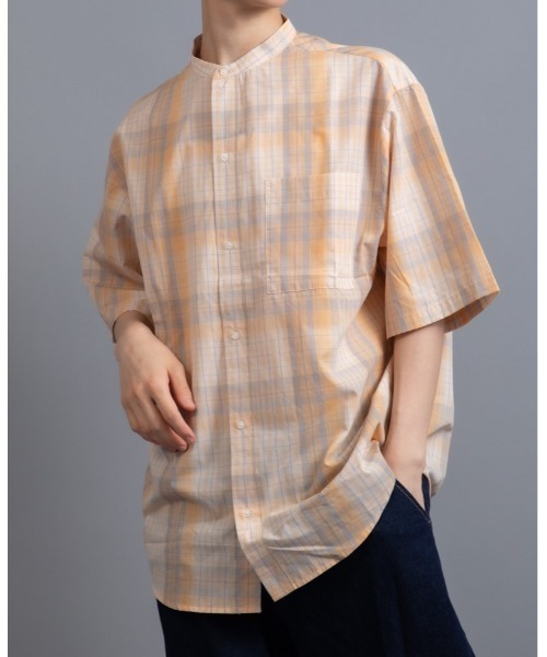 En serio TOKYO(エンソリオトーキョー)の「ブロードチェック ルーズシルエット バンドカラー H/S シャツ(シャツ/ブラウス・メンズ・グレー/ベージュ/オレンジ/ラベンダー・M/L)」の4枚目の写真