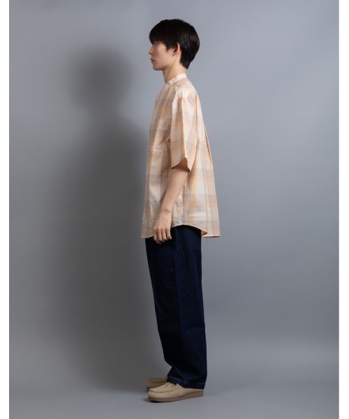 En serio TOKYO(エンソリオトーキョー)の「ブロードチェック ルーズシルエット バンドカラー H/S シャツ(シャツ/ブラウス・メンズ・グレー/ベージュ/オレンジ/ラベンダー・M/L)」の7枚目の写真