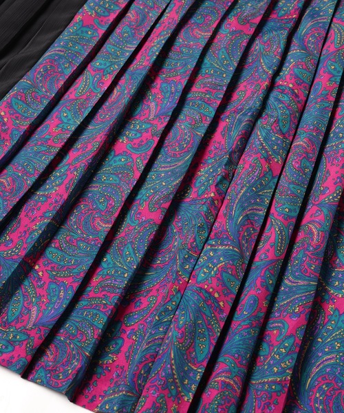 YEAH RIGHT!!(イェーライト)の「FLOWER PLEATS ONE PIECE(ワンピース・レディース・ホワイト系/グレー系・ONESIZE)」の8枚目の写真