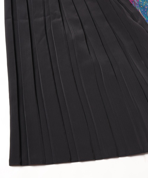 YEAH RIGHT!!(イェーライト)の「FLOWER PLEATS ONE PIECE(ワンピース・レディース・ホワイト系/グレー系・ONESIZE)」の9枚目の写真