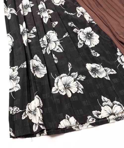 YEAH RIGHT!!(イェーライト)の「FLOWER PLEATS ONE PIECE(ワンピース・レディース・ホワイト系/グレー系・ONESIZE)」の13枚目の写真