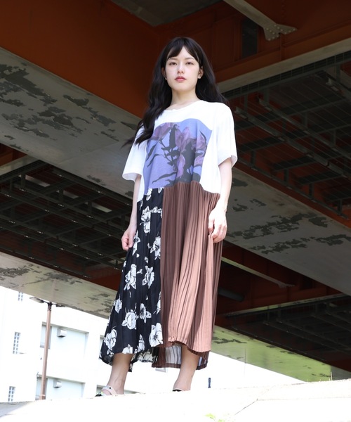 YEAH RIGHT!!(イェーライト)の「FLOWER PLEATS ONE PIECE(ワンピース・レディース・ホワイト系/グレー系・ONESIZE)」の15枚目の写真