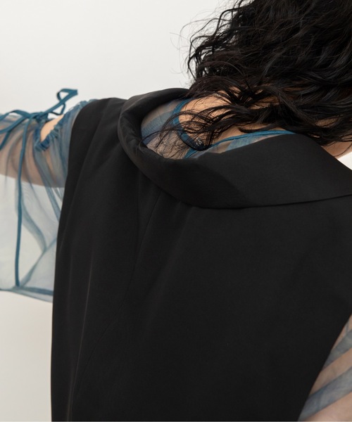 VACANCY（ヴァカンシー）の「シアー切替ショートベスト（ベスト・レディース・グレー/ブラック・FREE）」の18枚目の写真