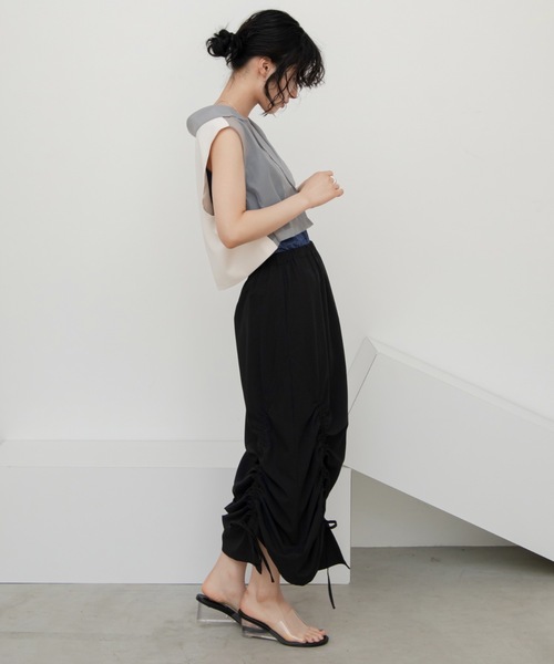 VACANCY（ヴァカンシー）の「シアー切替ショートベスト（ベスト・レディース・グレー/ブラック・FREE）」の6枚目の写真