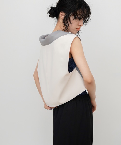 VACANCY（ヴァカンシー）の「シアー切替ショートベスト（ベスト・レディース・グレー/ブラック・FREE）」の10枚目の写真