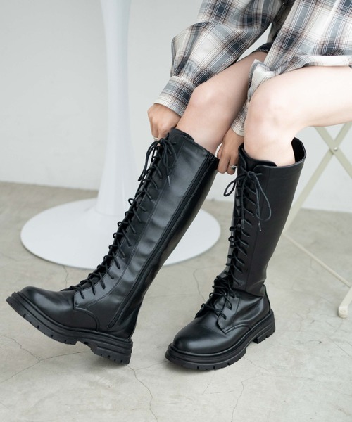 WEGO(ウィゴー)の「WEGO/レースアップロングブーツ(ブーツ・レディース・ブラック/オフホワイト・MEDIUM/LARGE)」の16枚目の写真