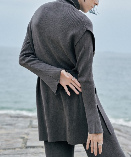 select MOCA（セレクトモカ）の「キーネックニットセットアップ