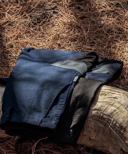 aimoha(アイモハ)の「aimoha outdoorワイドスラックスオーバーサイズベルトつきカーゴパンツ(カーゴパンツ・レディース・ベージュ/ブラック×ブルー・MEDIUM/LARGE/X-LARGE)」の19枚目の写真