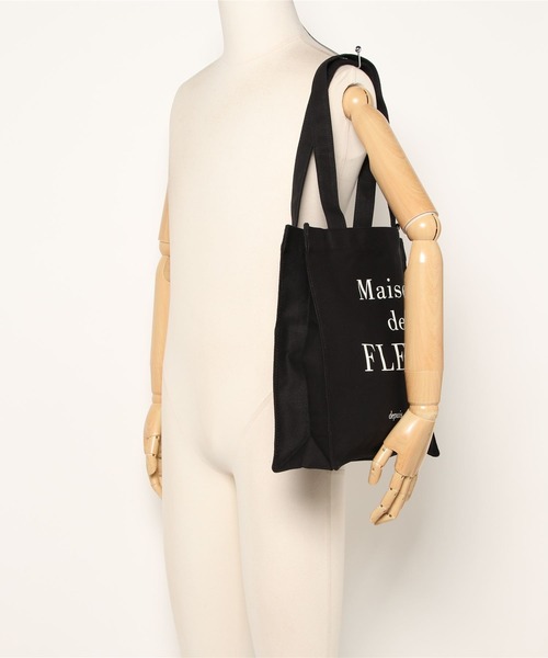 Maison de FLEUR（メゾンドフルール）の「ブランドロゴプリントスクエアトートSバッグ（トートバッグ・レディース・アイボリー/ブラック/ピンク・FREE）」の13枚目の写真