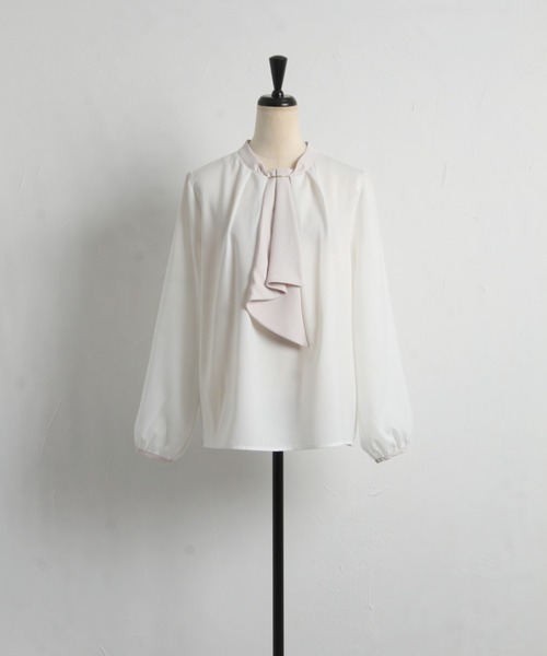 tocco closet（トッコ　クローゼット）の「バー付きラッフルボウタイ配色ブラウス（シャツ/ブラウス・レディース・ブラック/オフホワイト/ライトベージュ・M）」の14枚目の写真