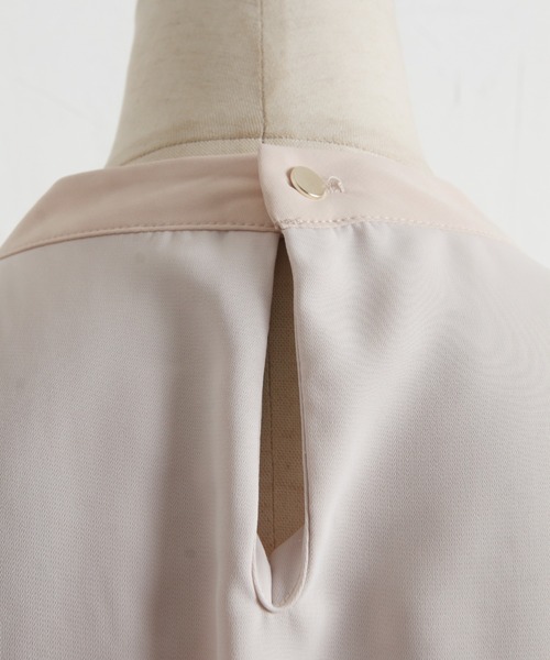tocco closet（トッコ　クローゼット）の「バー付きラッフルボウタイ配色ブラウス（シャツ/ブラウス・レディース・ブラック/オフホワイト/ライトベージュ・M）」の20枚目の写真