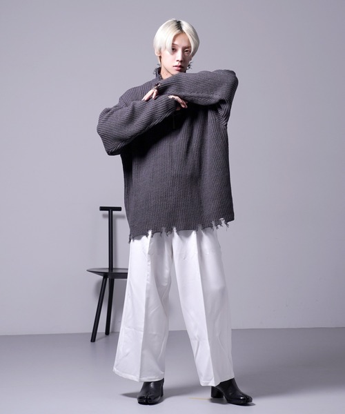 G.O.C（ジーオーシー）の「ダメージ ハーフジップ ニット プルオーバー（ニット/セーター・メンズ・チャコールグレー/ホワイト/ブラック/ワイン・MEDIUM/LARGE）」の15枚目の写真