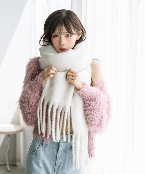 OLIVE des OLIVE（オリーブデオリーブ）の「ハートチャーム付きブークレマフラー　1032160010（マフラー・レディース・ピンク/ライトグレー/オフホワイト/ピンク系その他・FREE）」の11枚目の写真