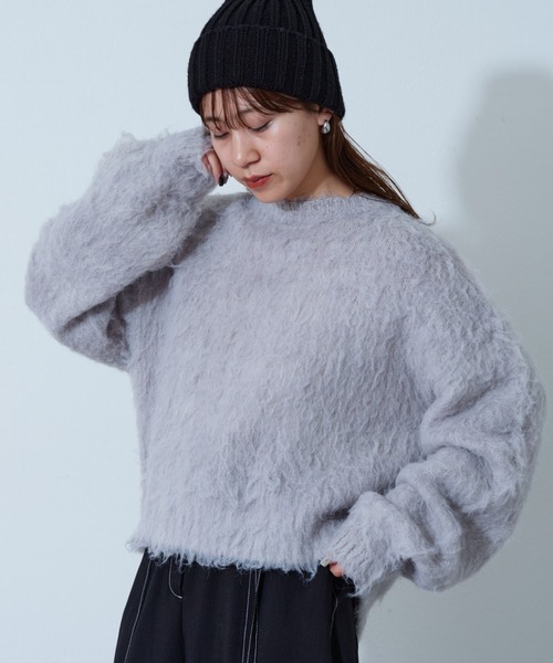 COLONY 2139（コロニートゥーワンスリーナイン）の「シャギークルーニットプルオーバー（ニット/セーター・レディース・オフホワイト/レッド/グレー/ブラック/ブラウン/ネイビー/ピンク/サンドベージュ/ブルー・FREE）」の4枚目の写真