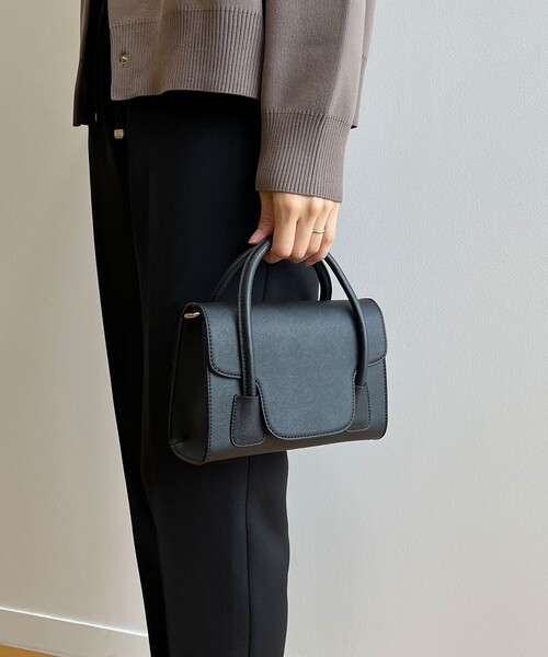 OPAQUE.CLIP(オペークドットクリップ)の「◆【2WAY】フラップミニバッグ(ショルダーバッグ・レディース・ライトグレー/ピンク系/ブラック・00)」の2枚目の写真