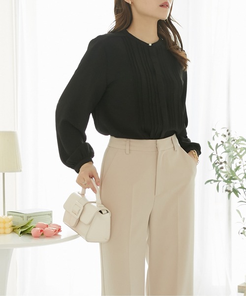 nissen(ニッセン)の「パール調ボタンプリーツブラウス(シャツ/ブラウス・レディース・オフホワイト/サックスブルー/ブラック/ダークグリーン/ブラウン/グレイッシュベージュ・LL/L/M)」の8枚目の写真