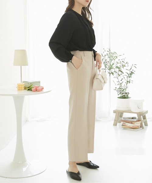 nissen(ニッセン)の「パール調ボタンプリーツブラウス(シャツ/ブラウス・レディース・オフホワイト/サックスブルー/ブラック/ダークグリーン/ブラウン/グレイッシュベージュ・LL/L/M)」の9枚目の写真