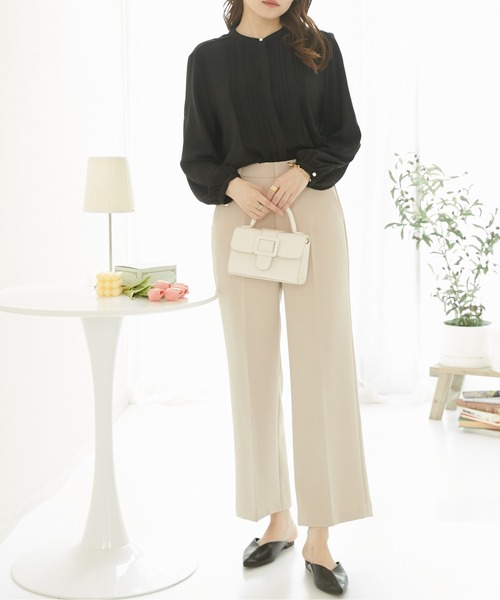 nissen(ニッセン)の「パール調ボタンプリーツブラウス(シャツ/ブラウス・レディース・オフホワイト/サックスブルー/ブラック/ダークグリーン/ブラウン/グレイッシュベージュ・LL/L/M)」の10枚目の写真