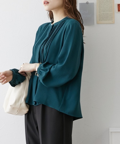 nissen(ニッセン)の「パール調ボタンプリーツブラウス(シャツ/ブラウス・レディース・オフホワイト/サックスブルー/ブラック/ダークグリーン/ブラウン/グレイッシュベージュ・LL/L/M)」の17枚目の写真