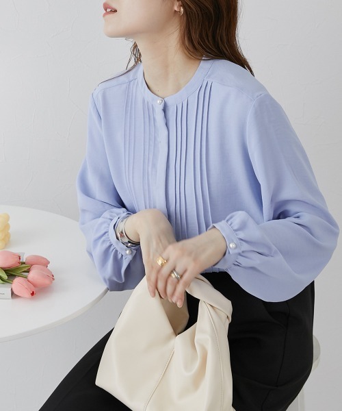 nissen(ニッセン)の「パール調ボタンプリーツブラウス(シャツ/ブラウス・レディース・オフホワイト/サックスブルー/ブラック/ダークグリーン/ブラウン/グレイッシュベージュ・LL/L/M)」の20枚目の写真