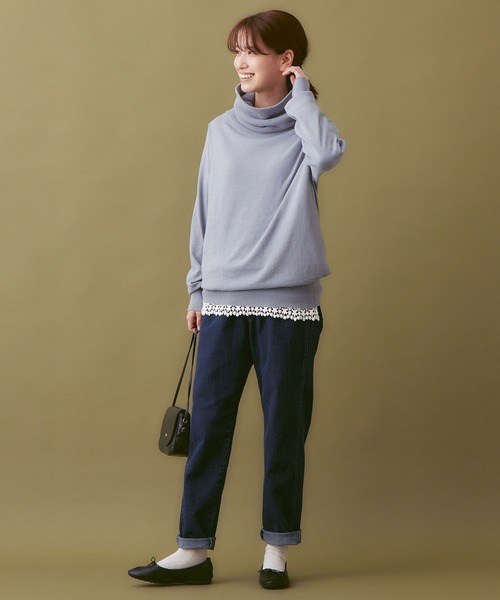 Viola e Viola(ヴィオラエヴィオラ)の「あったか綿裾見せレーストップス(Tシャツ/カットソー・レディース・ブラック/ライトグレー/ホワイト・L/LL/3L/M)」の8枚目の写真