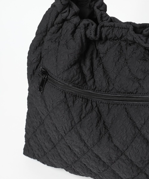 LOWRYS FARM（ローリーズファーム）の「ポケツキキルティングショルダー　980532（ショルダーバッグ・レディース・アイボリー/ブラック・FREE）」の14枚目の写真