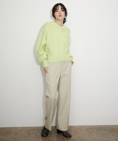 ADAM ET ROPE'（アダムエロペ）の「【サステナブル】プルーンストレートパンツ（スラックス・レディース・グレー/ベージュ・36/38）」の5枚目の写真